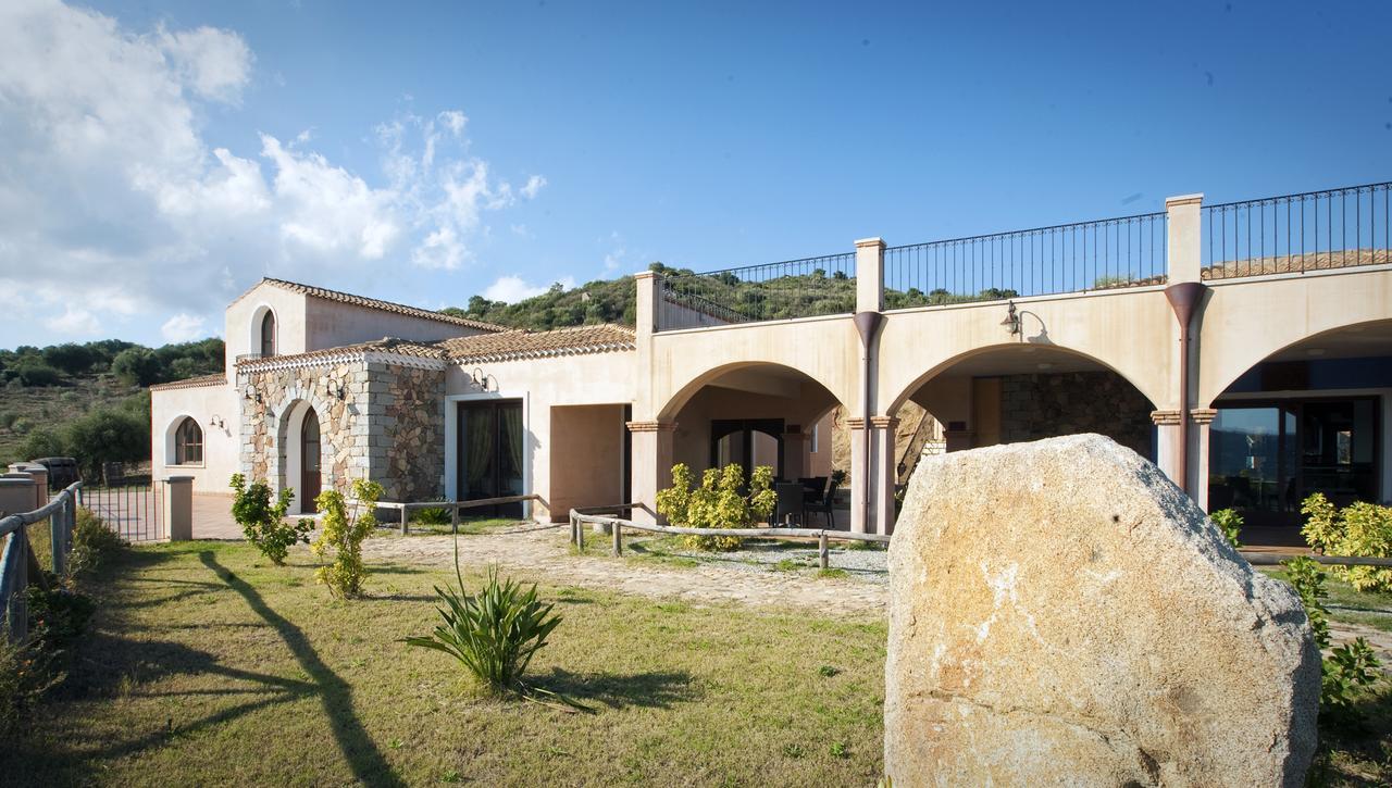 Hotel Funtana Ena Bari Sardo Exterior foto